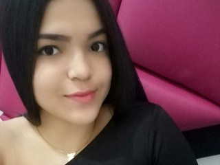 romirainss webcam girl as a performer. Gallery photo 3.