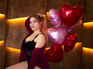 BrendaEvan webcam girl as a performer. Gallery photo 7.