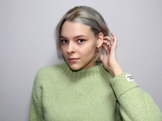 NoraWarman webcam girl as a performer. Gallery photo 3.