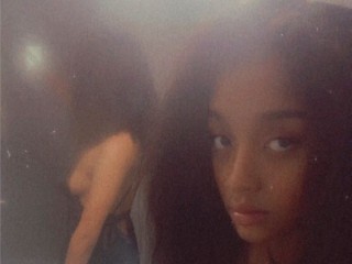 Kimmiek101 webcam girl as a performer. Gallery photo 2.