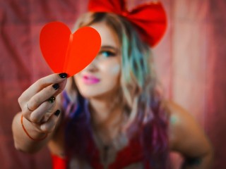 DillyDolly webcam girl as a performer. Gallery photo 3.