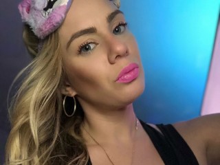 ReginaGorg webcam girl as a performer. Gallery photo 5.