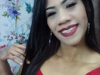 isaandronny webcam girl as a performer. Gallery photo 1.