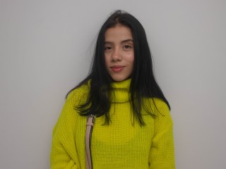 JolieKlaus webcam girl as a performer. Gallery photo 2.