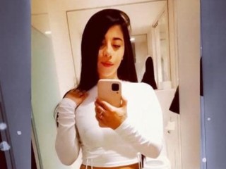 Laurenbranddx webcam girl as a performer. Gallery photo 1.