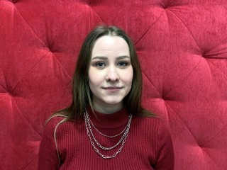 MelReed webcam girl as a performer. Gallery photo 2.