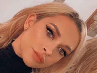 MissRachellle webcam girl as a performer. Gallery photo 7.