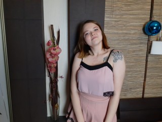 mariachrystal webcam girl as a performer. Gallery photo 2.