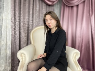 ElinaMoore webcam girl as a performer. Gallery photo 2.