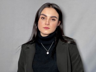 MeganRoland webcam girl as a performer. Gallery photo 1.