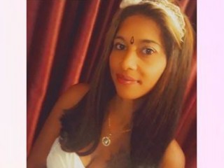IndianYummi webcam girl as a performer. Gallery photo 4.