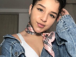 SaritaSmithh webcam girl as a performer. Gallery photo 4.