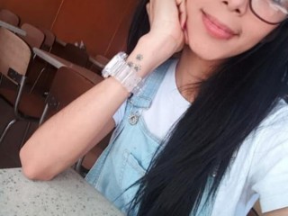 dani_daniesls webcam girl as a performer. Gallery photo 3.