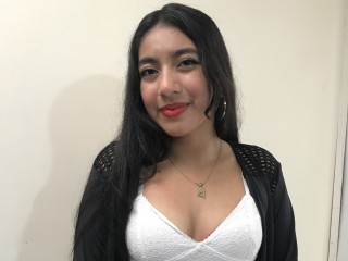 MayraRuizz webcam girl as a performer. Gallery photo 1.