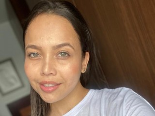 Natashalisboa webcam girl as a performer. Gallery photo 2.