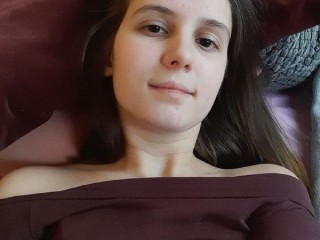 miley_kern webcam girl as a performer. Gallery photo 2.