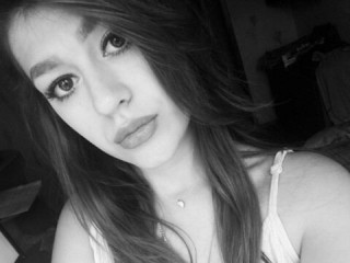 Monika_xX webcam girl as a performer. Gallery photo 1.