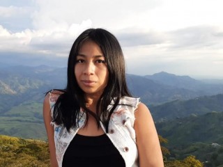 Meganbrownx webcam girl as a performer. Gallery photo 2.