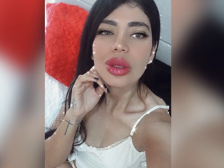 Adri_Gomez webcam girl as a performer. Gallery photo 3.