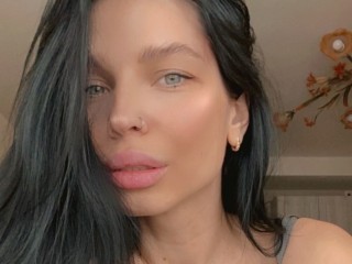 AminaBrown webcam girl as a performer. Gallery photo 1.