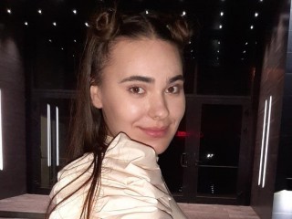 KaterinaEvarson webcam girl as a performer. Gallery photo 2.