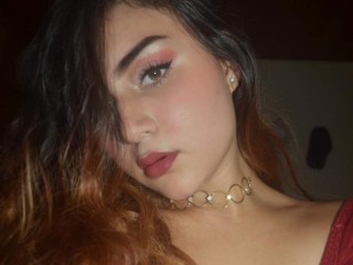 DollKendal webcam girl as a performer. Gallery photo 4.