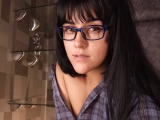 Cristinabluee webcam girl as a performer. Gallery photo 2.