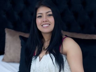 SharickWonder webcam girl as a performer. Gallery photo 4.