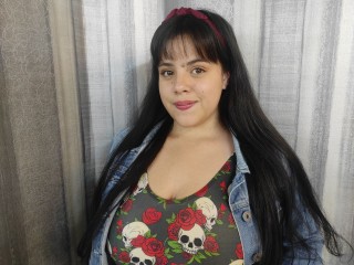 VioletaLong webcam girl as a performer. Gallery photo 1.