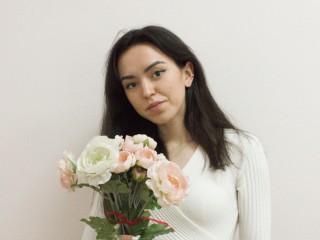 Margo_James webcam girl as a performer. Gallery photo 2.