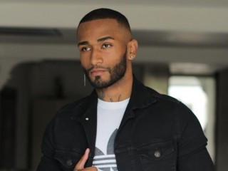 Jacobshakau webcam girl as a performer. Gallery photo 1.