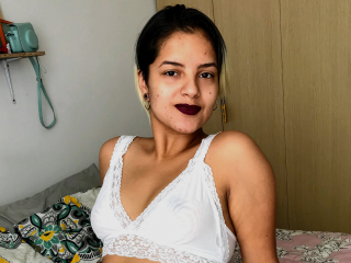 ViolettSalas webcam girl as a performer. Gallery photo 1.