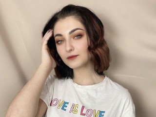 SabinaFernandez webcam girl as a performer. Gallery photo 1.