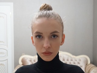 SophiaGras webcam girl as a performer. Gallery photo 3.