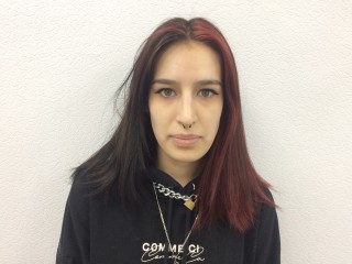 HollyCattybe webcam girl as a performer. Gallery photo 2.