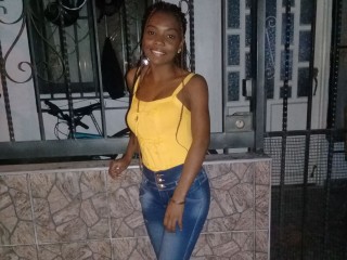 CharloteRose5 webcam girl as a performer. Gallery photo 1.