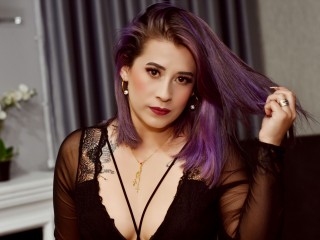 LucianaWilliams webcam girl as a performer. Gallery photo 1.