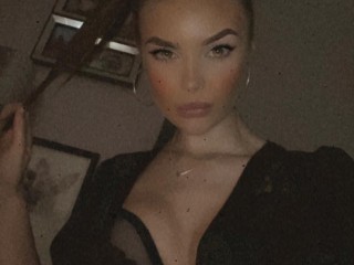 PeachyPrincessxo webcam girl as a performer. Gallery photo 2.