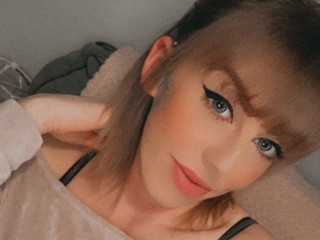 lexielou_Xx webcam girl as a performer. Gallery photo 2.