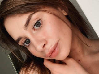 EseniaUnderwood webcam girl as a performer. Gallery photo 5.