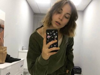 Mariszka webcam girl as a performer. Gallery photo 5.