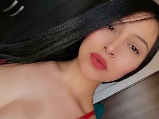 Alessandra_Miller webcam girl as a performer. Gallery photo 1.