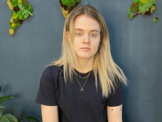 StellaryShaw webcam girl as a performer. Gallery photo 1.