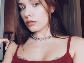 LeksaLee webcam girl as a performer. Gallery photo 3.