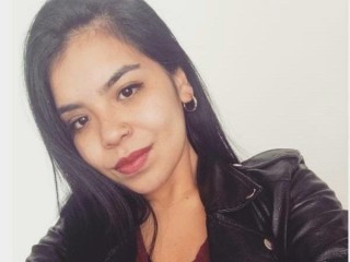 LUNALATINA99 webcam girl as a performer. Gallery photo 1.