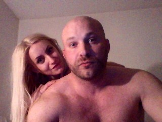DeezTittiez webcam girl as a performer. Gallery photo 2.