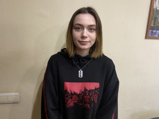 Kate_Lewis webcam girl as a performer. Gallery photo 1.