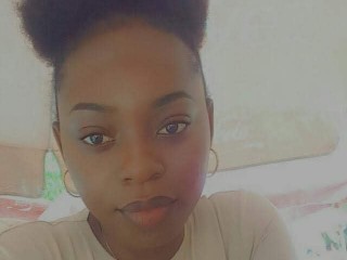 SKYVIBE webcam girl as a performer. Gallery photo 1.