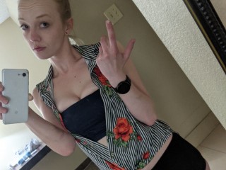 QueenLaw2020 webcam girl as a performer. Gallery photo 6.