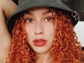 MissyFoox webcam girl as a performer. Gallery photo 1.